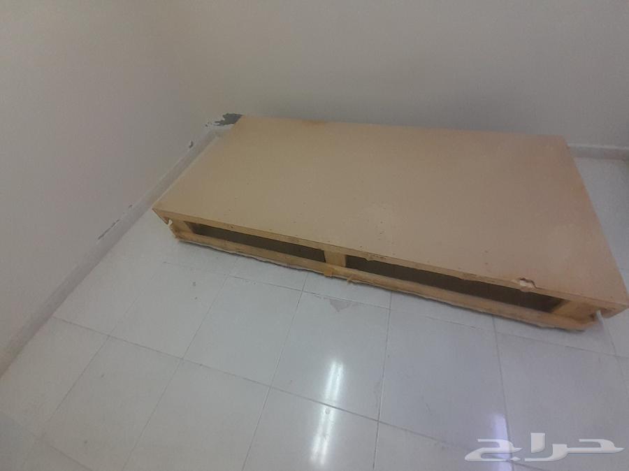 Wooden bed for sale, contact via message box64524284859394110
