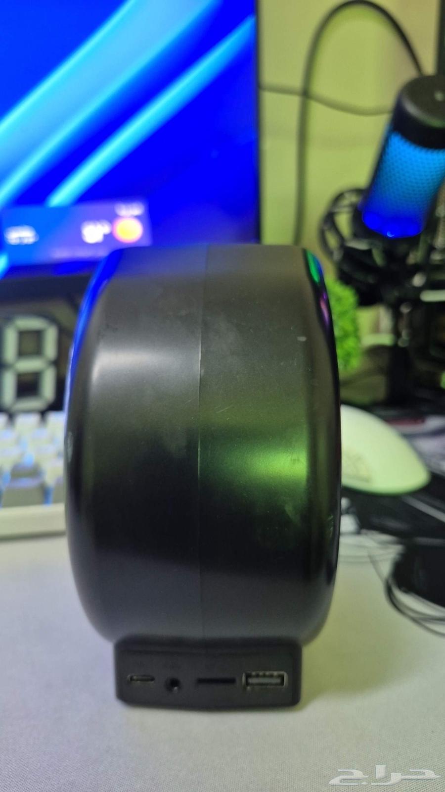 Three in one charger, Bluetooth, and clock comes with its charger64522359135234112