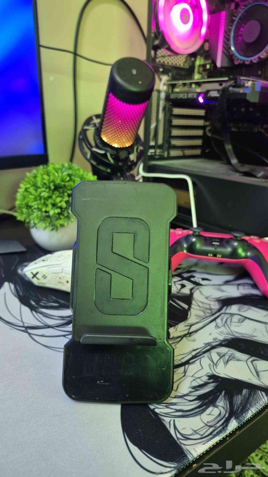 Three in one charger, Bluetooth, and clock comes with its charger64522359135234110