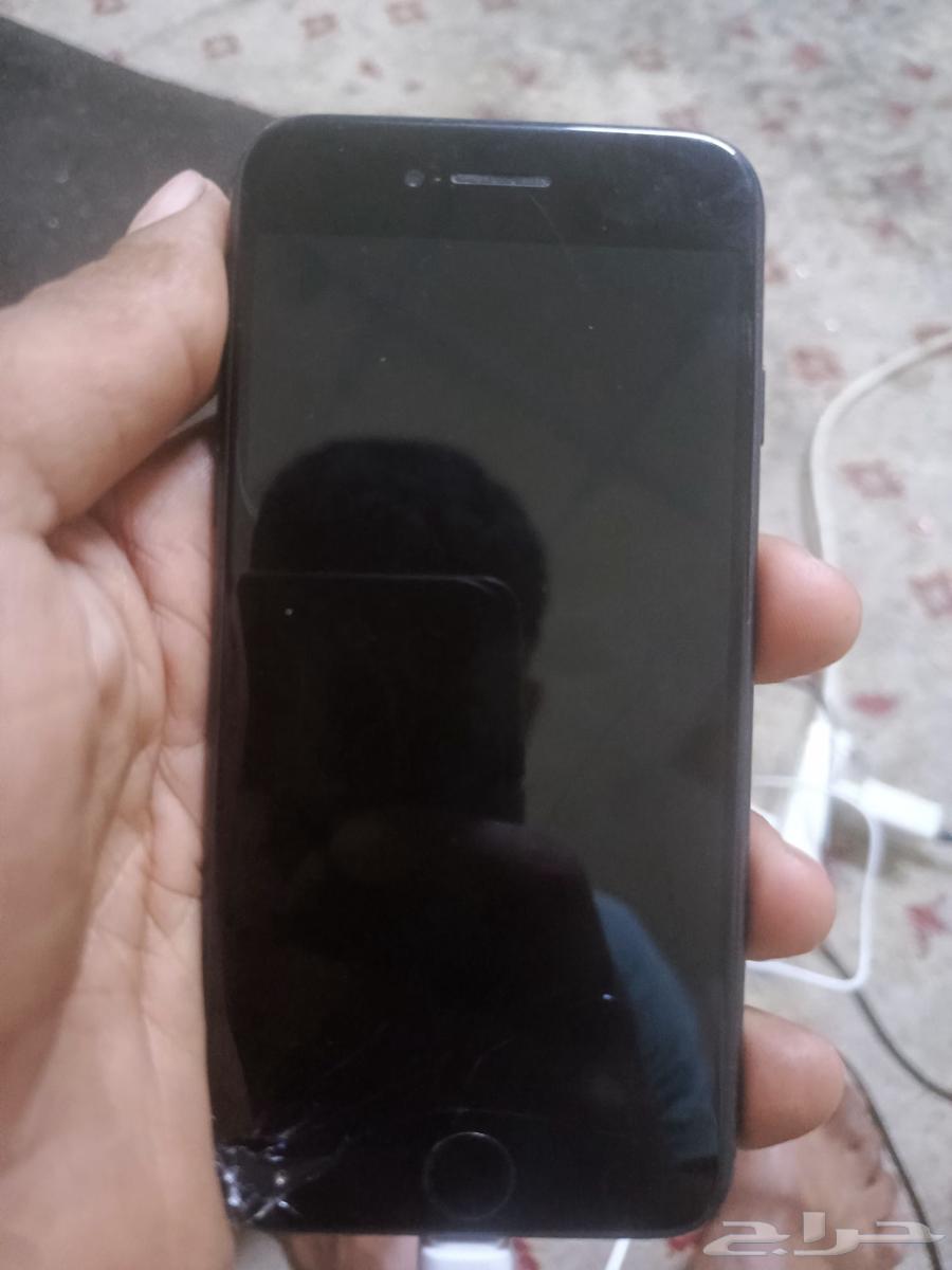 iPhone 7 used, very clean, never been repaired, has side crack, fell on the ground64520854328322111