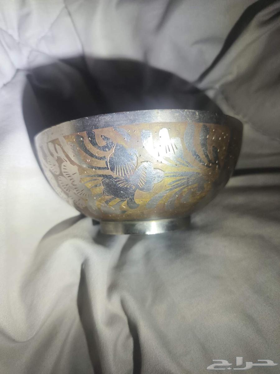 للبيع   قطعة تراثية نادرة   وعاء كوب تراثي قديم مصنوع من ا64519568412546114