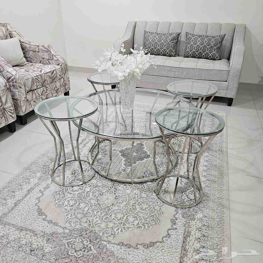 Glass tables64526940695937112