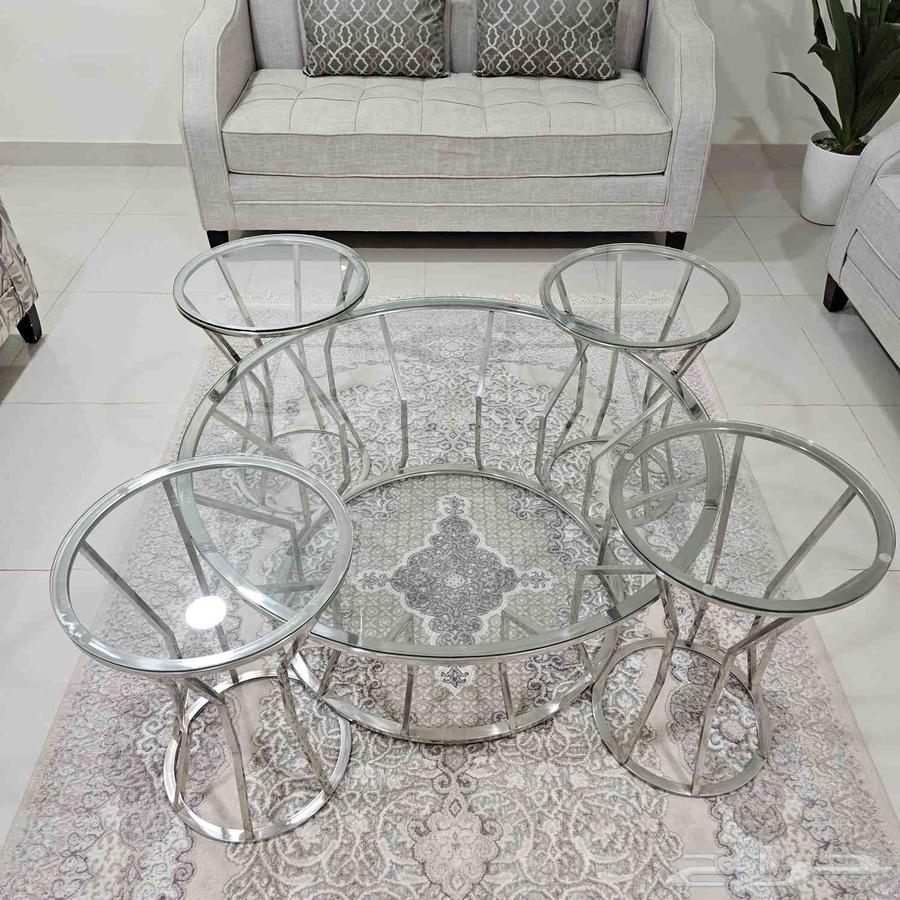 Glass tables64526940695937114