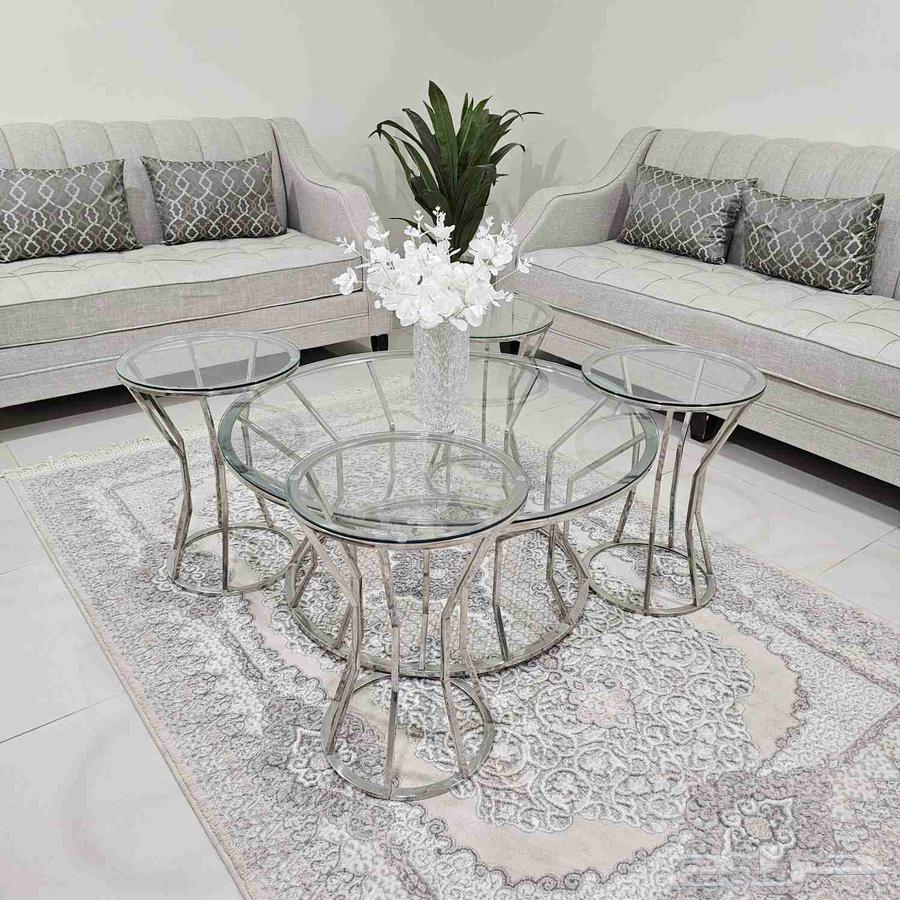 Glass tables64526940695937111