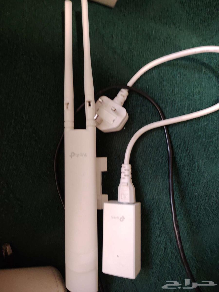 كاميرا مراقبه راوتر ومقوي شبكه وبرجكتور صغير64522612472962110