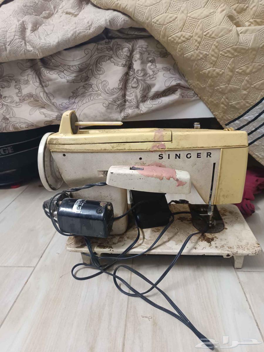 للبيع مكينة خياطة سنجر السوم 25064521197344385111