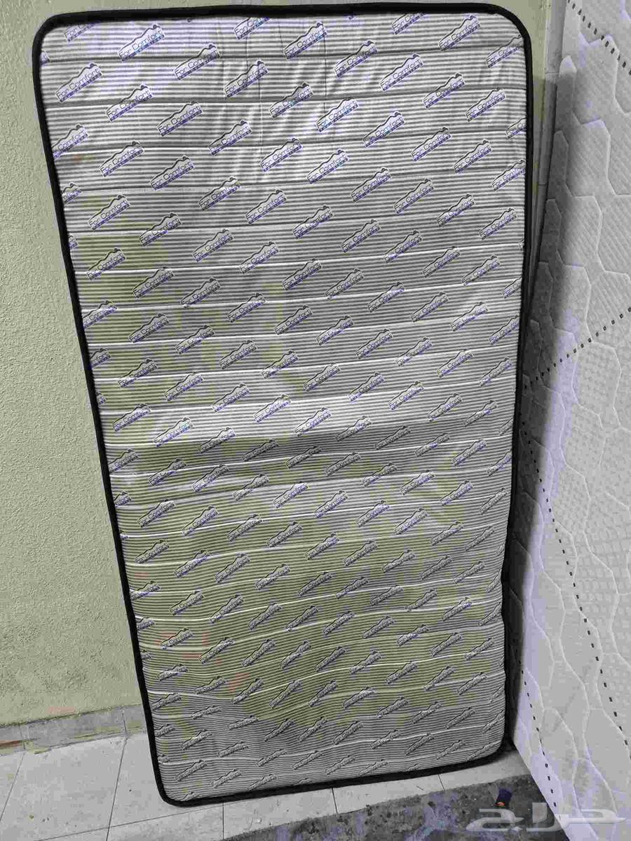 Single bed one meter by two meters, price 100 riyals, used, very clean64523061952769112