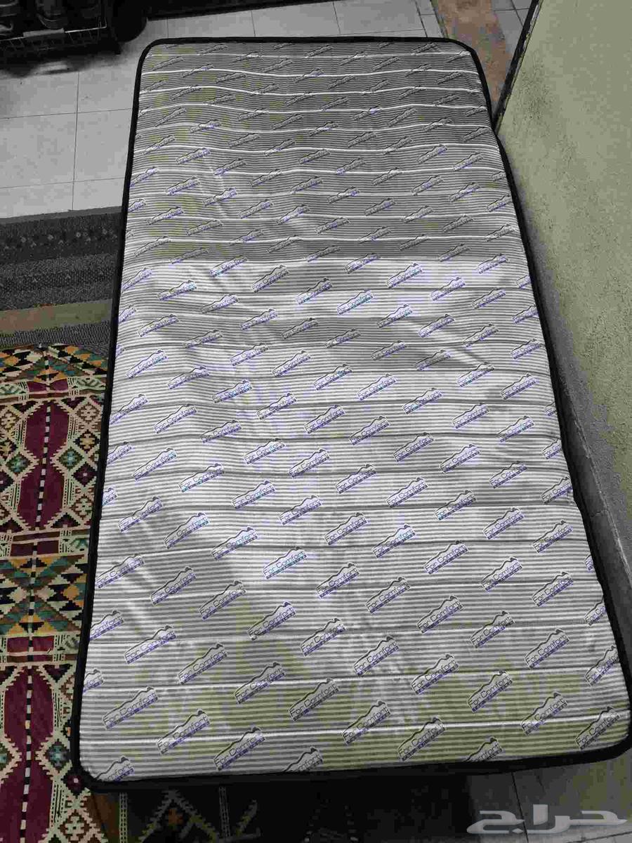 Single bed one meter by two meters, price 100 riyals, used, very clean64523061952769111