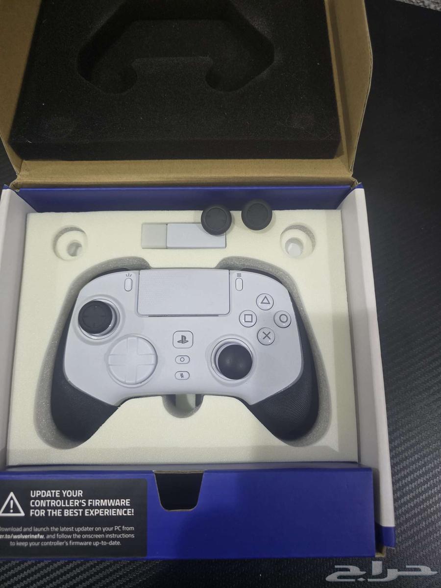 Razer Wolverine V2 Pro64524767584387111