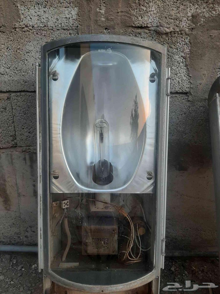 كشافات 2 عمومي وواحد مربع64507332764417112