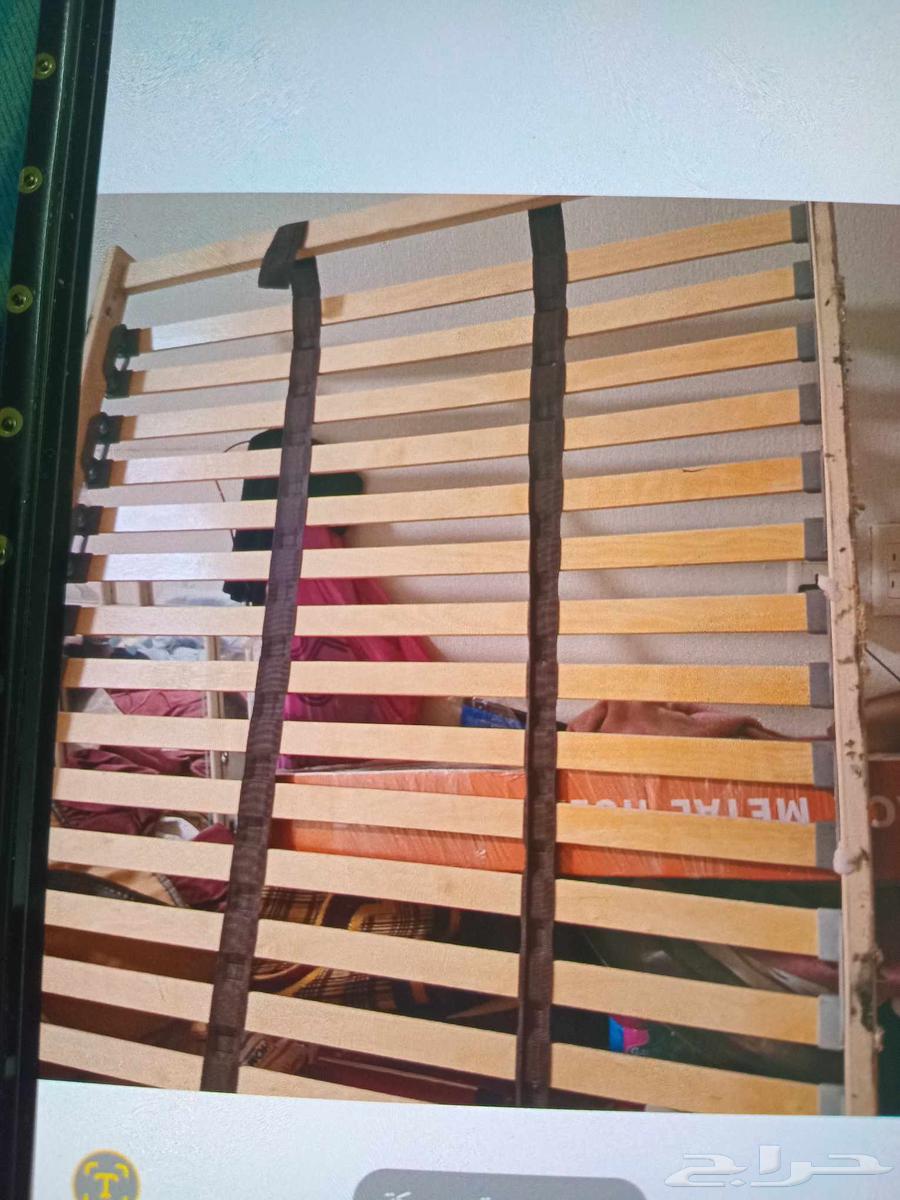 سرير ايكيا شبه جديد مع قاعده متينه ودولاب كبير64524545364225113