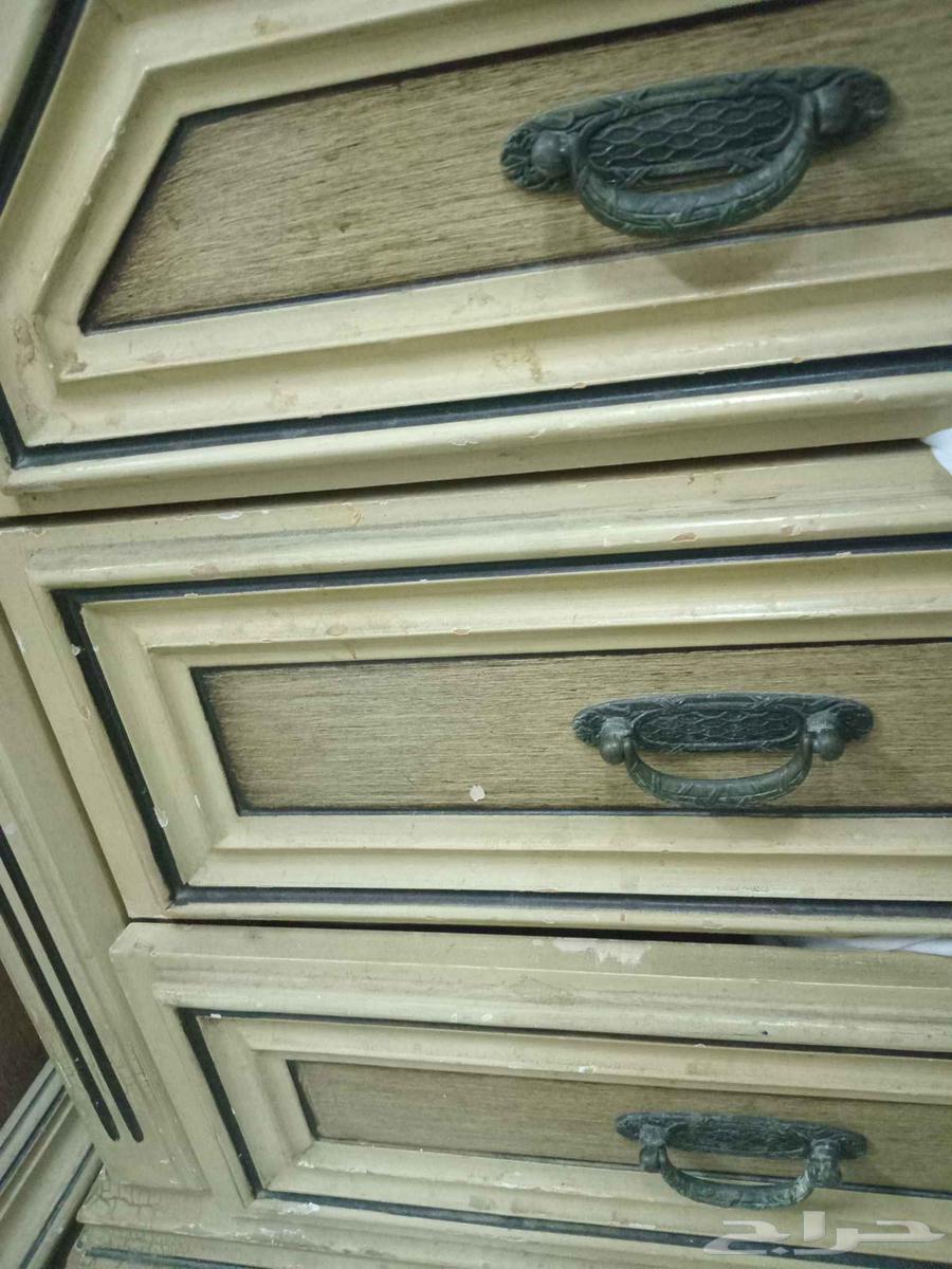 سرير ايكيا شبه جديد مع قاعده متينه ودولاب كبير64524545364225111