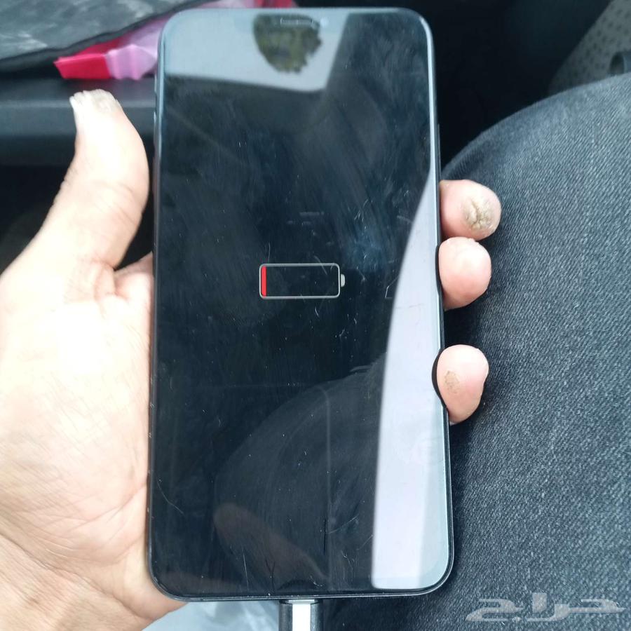 Clean Black iPhone XS Max64523358813954110
