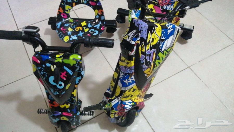 Two scooters for sale, new, one large and one small64520090996482111