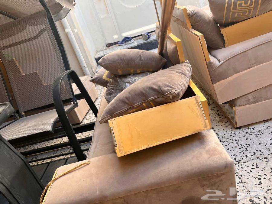 Selling a sofa set with curtain and curtain rod, the sofa is very clean64526022868099110