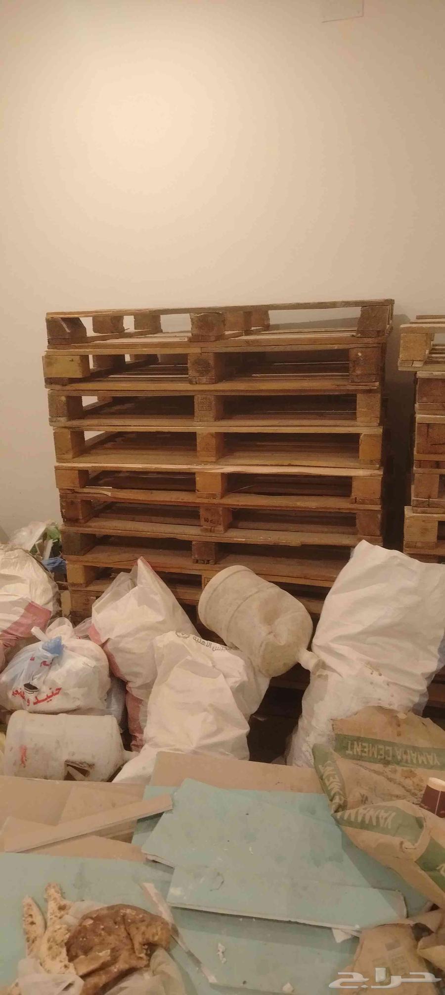 طبليات خشب عدد من 20 إلى 25 حبه64237605247747111