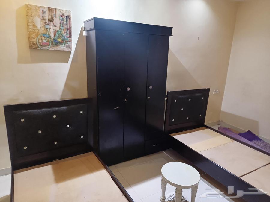 كنبتين (قطعتين)لون ازرق مبطن 180   فرن ابيض 25064523654741891110