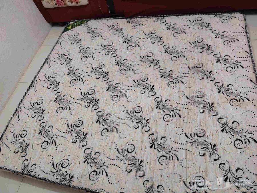 Grade 200, 200 in good condition, price 150, and we won't reduce the price for serious buyers64520558139266111