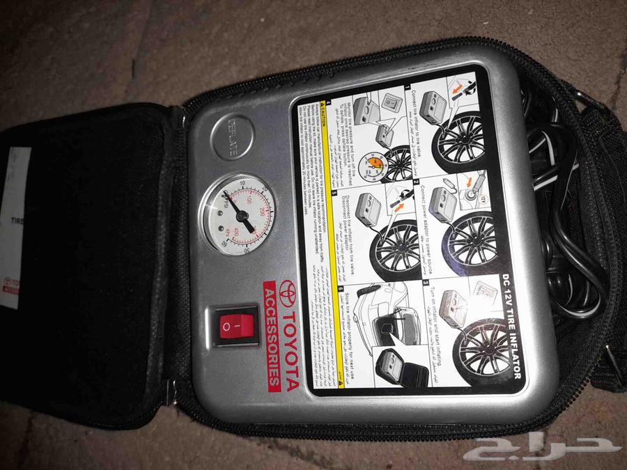 For sale, 2 chairs in like-new condition, one suitable for outdoor trips64526383753602113