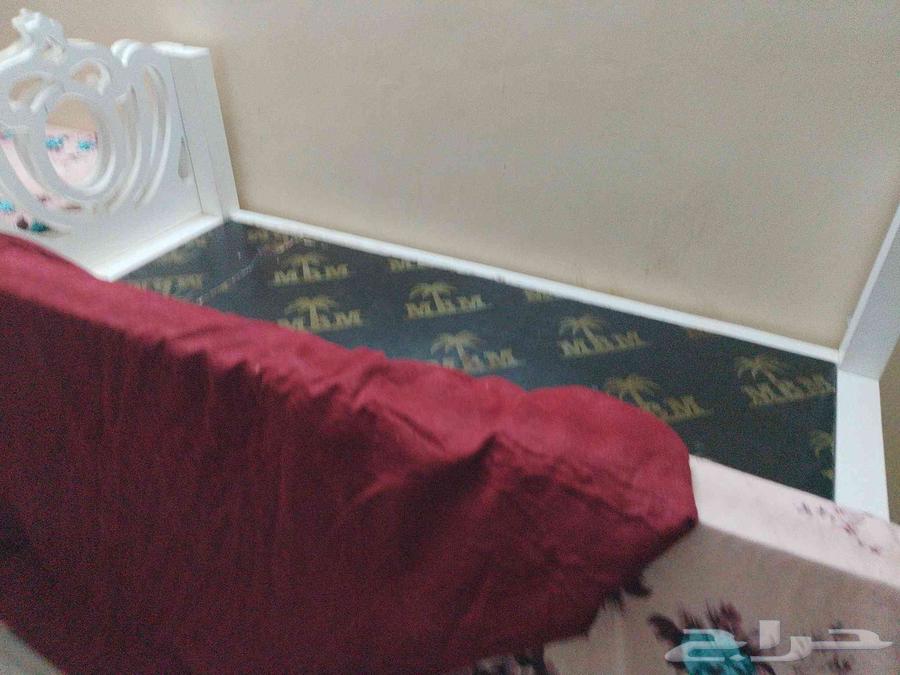 خمس كراسي خشب للبيع64524238725250110