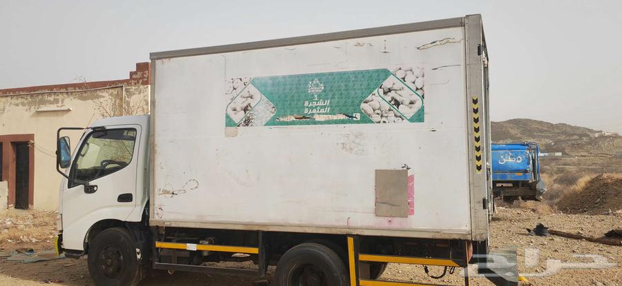 ثلاجة صغيرة للبيع64523415672323110