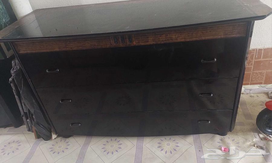 Commode with side table for 150 SAR from Al-Sabban Furniture64526884749185112