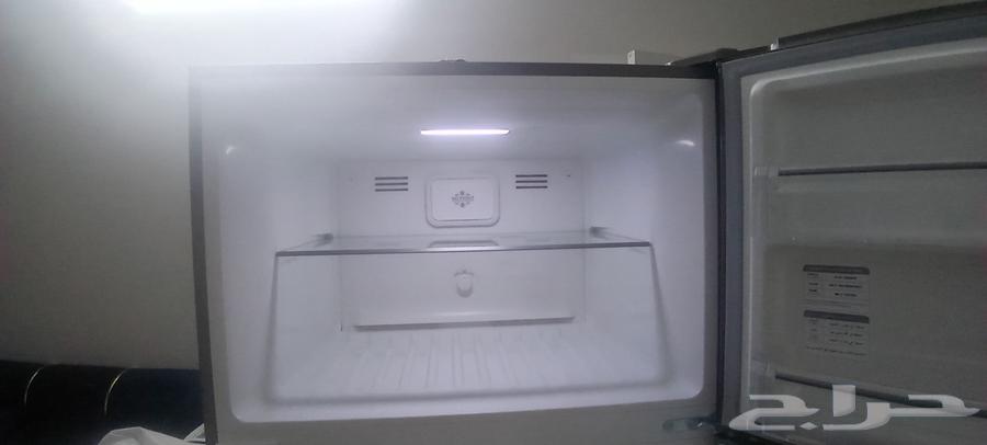 ثلاجة و فريزر بابين للبيع على الشرط ماهي خربانه64524130405121113