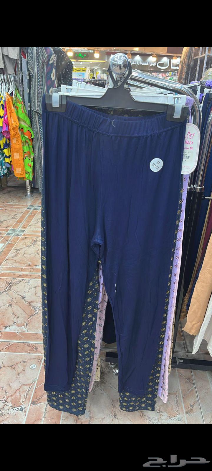 بنطلون وشورت حريمى بسعر ممتاز بدايه من 10 درزن64519356287873110