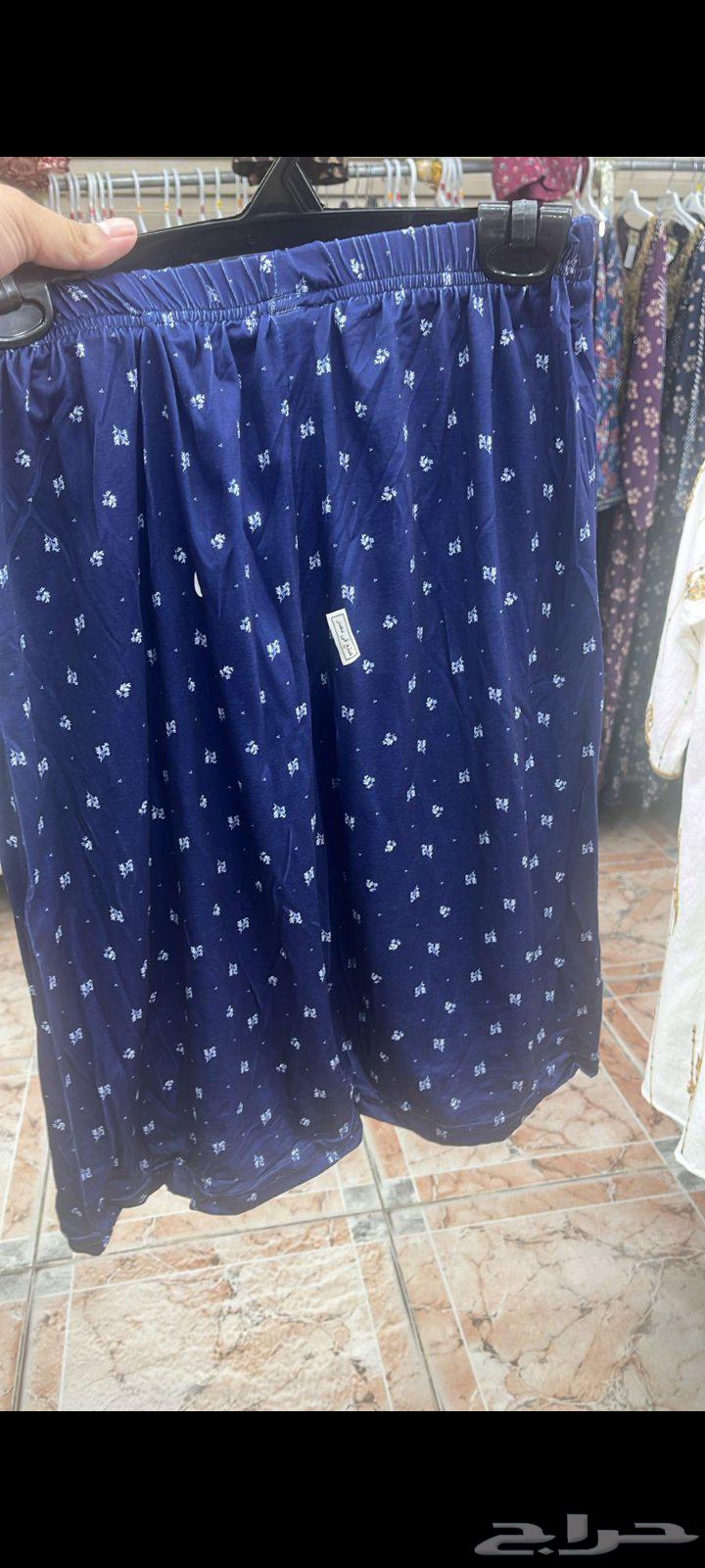 بنطلون وشورت حريمى بسعر ممتاز بدايه من 10 درزن64519356287873113