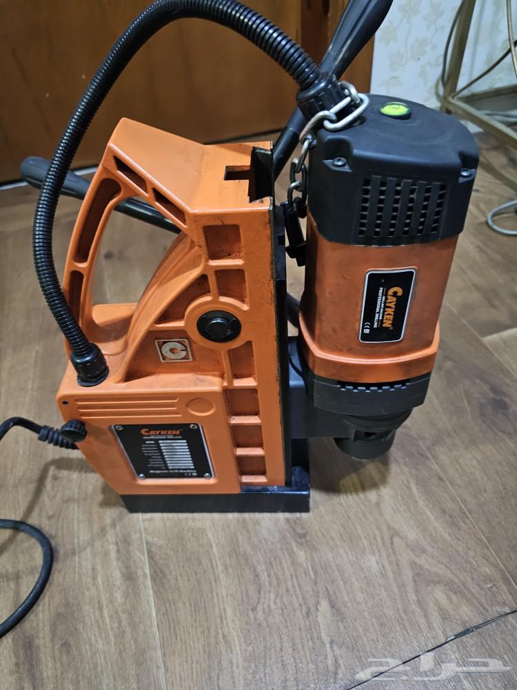 Moving and fixed magnetic drill64522612496131112