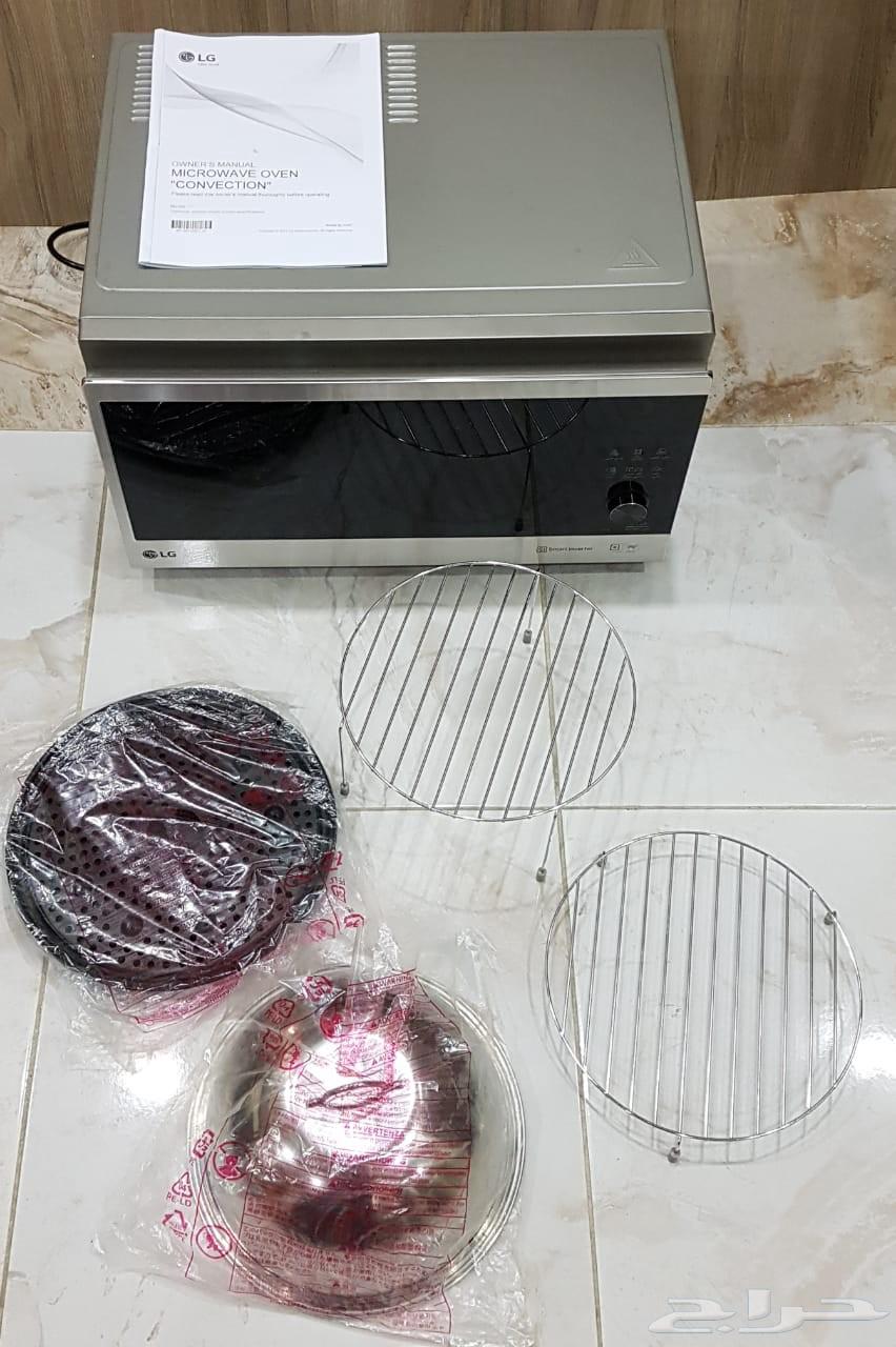 LG Microwave and Convection Oven with Grill. Almost New64526162060675111