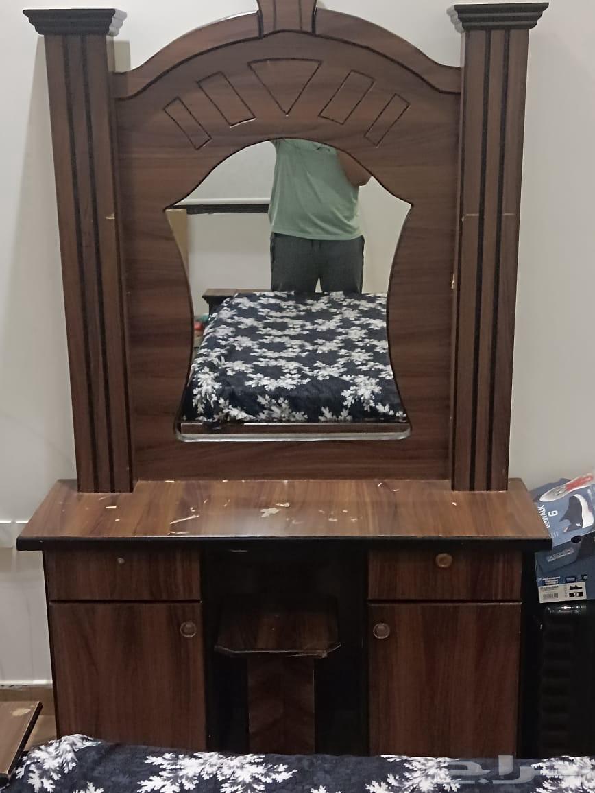 غرفة للبيع بسبب النقل64520670982913112