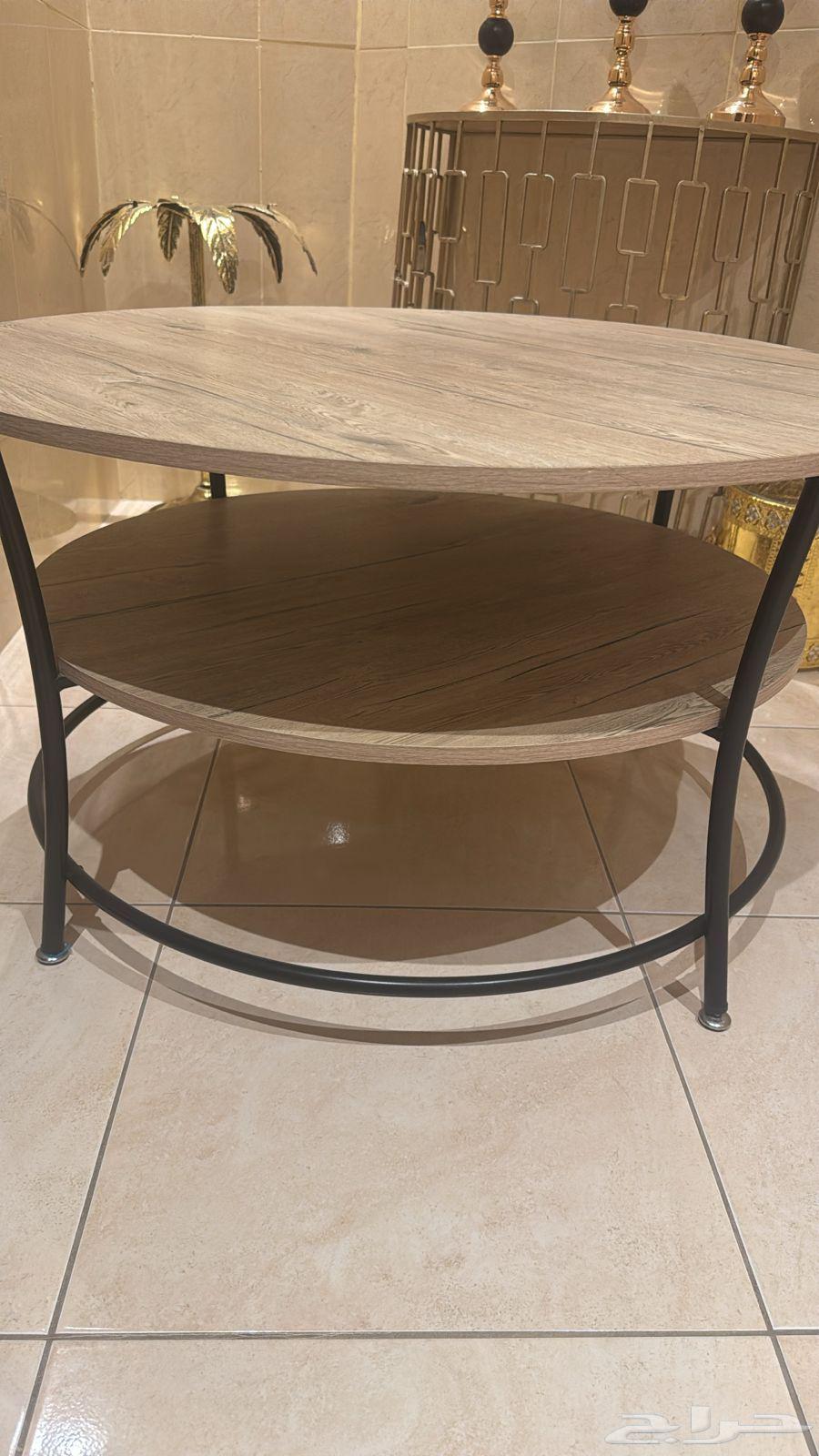 طاولة قهوة خشبية بتصميم عصري64526120048257111