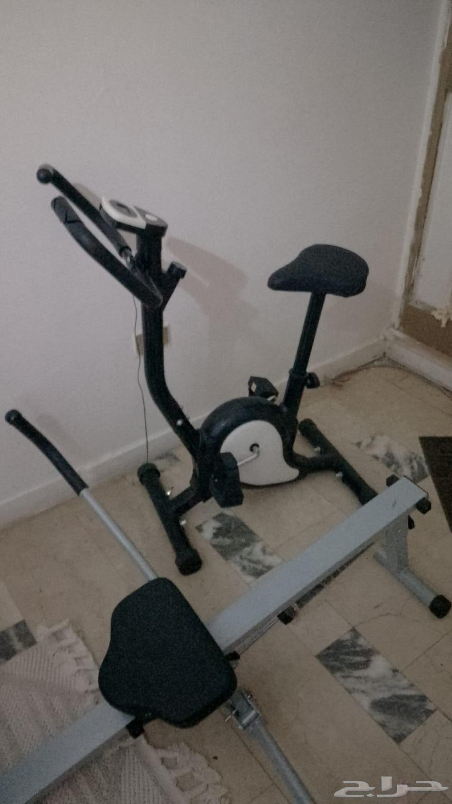 ادوات رياضيه مكونه من دراجه رياضيه ومجداف لتقوية الارداف م64520983122051111