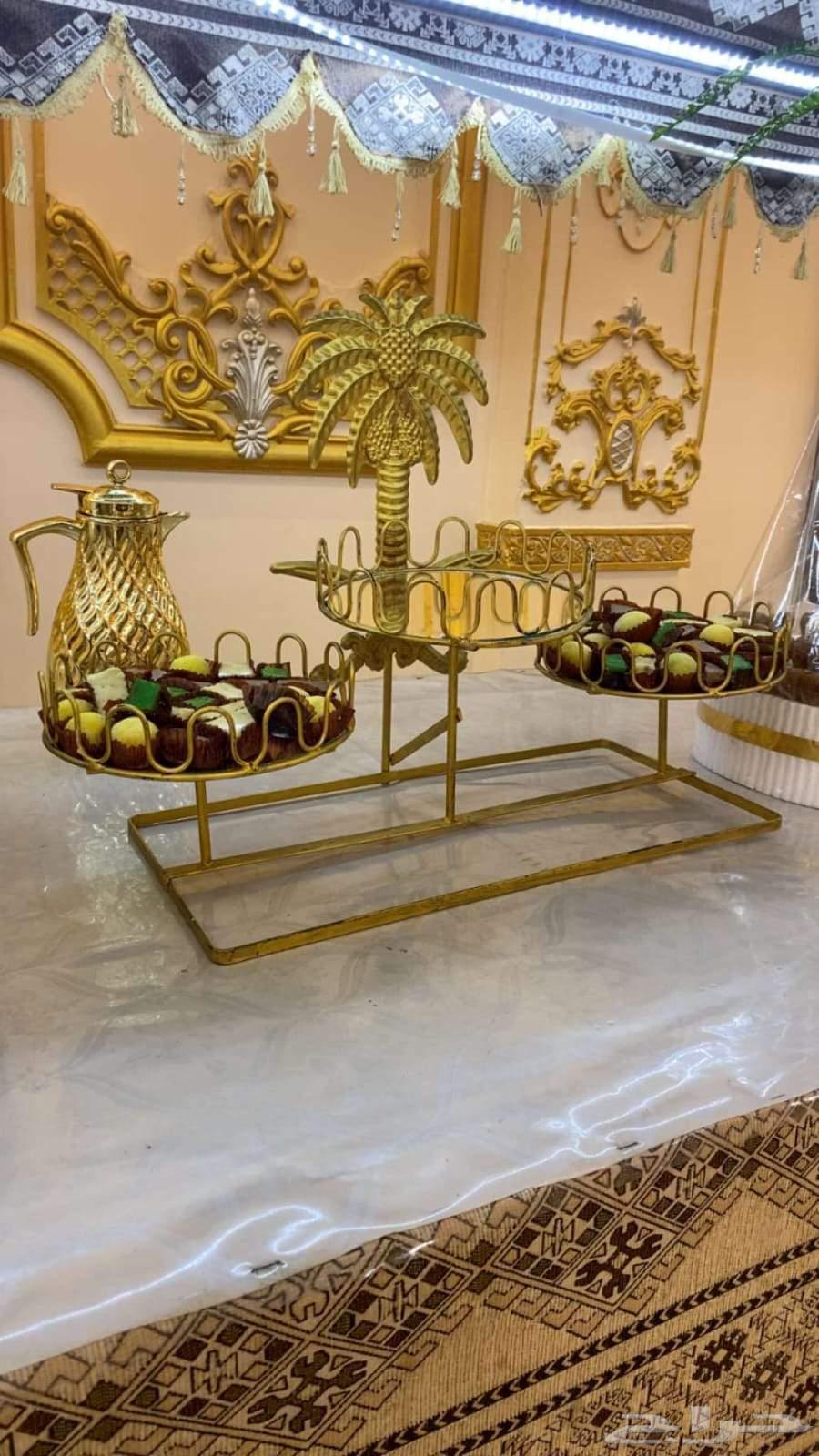 Date and dessert display stand instead of traditional date mat64525261852291110