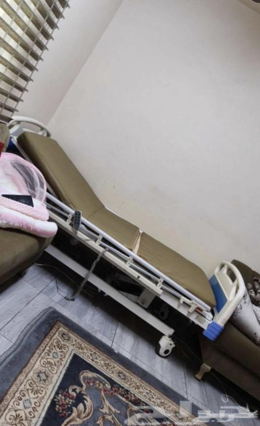 سرير طبي مع مرتبة هوائيه64525621859458110
