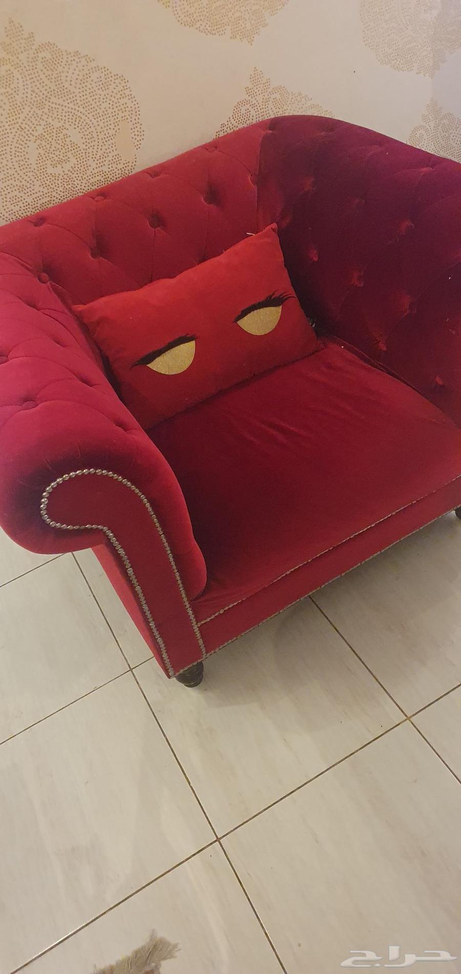 كنبه للبيع شبه الجديد بي 200 ريال64524559262979111