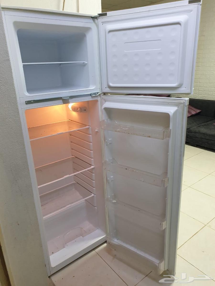 ثلاجة 14 قدم بحالة ممتازة  قفل للباب  استخدام سنتين64521539952386111