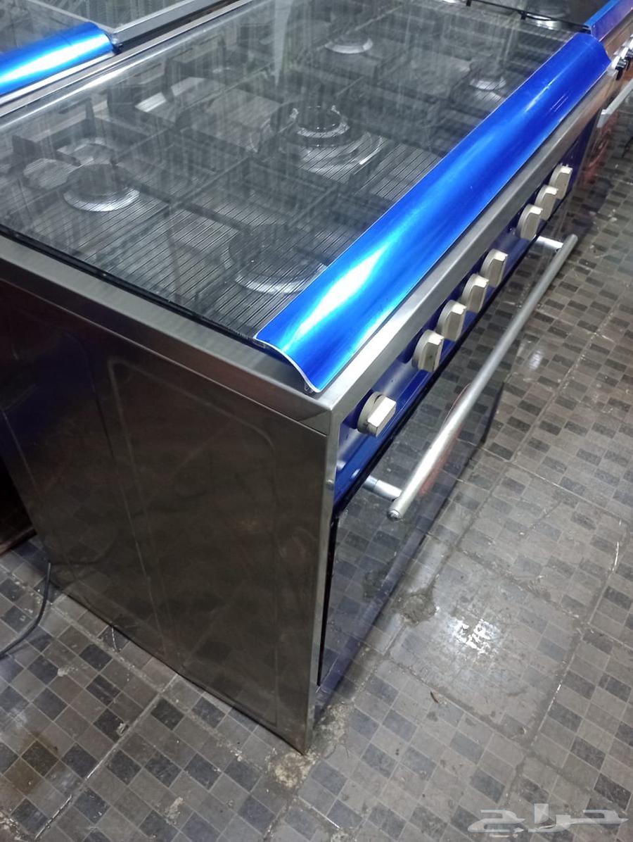 للبيع فرن ايطالي جليم غاز اصلي مقاس60 90 موجود في المحل جده64519469184899111