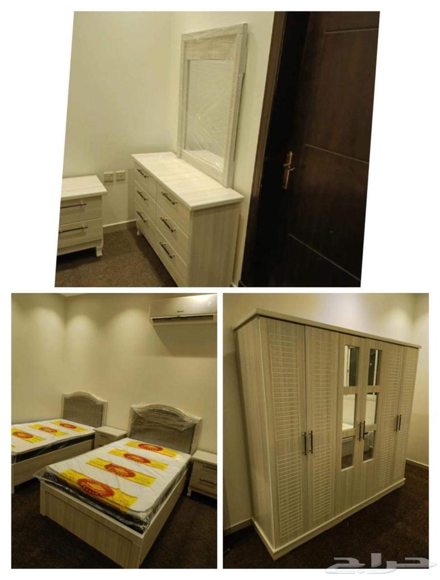 يوجد لدينا غرف نوم جاهزه ومراتب طبيه بسعر المصنع64519003243265113