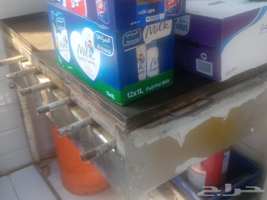 صاج فطاير متر في متر جديد بس يبغاله تنضيف حطططه طاوله64528836866817110