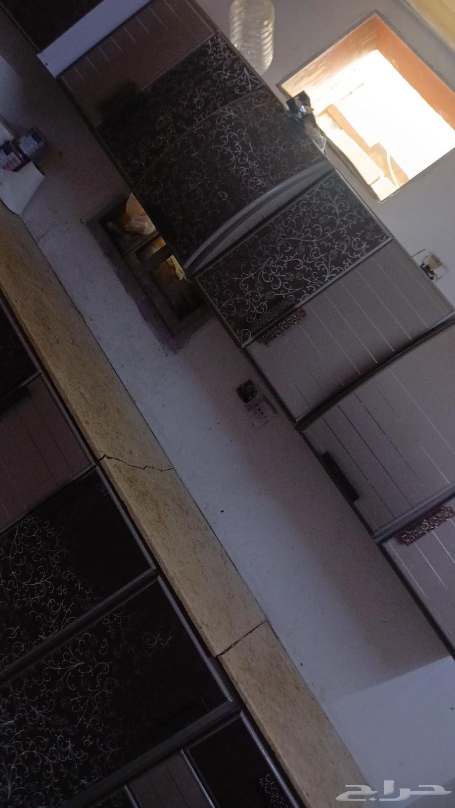 دولاب مطبخ نظيف مستخدم سبب البيع النقل من البيت64531873256835112