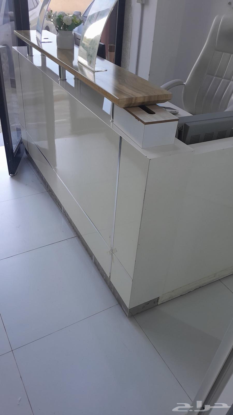 Office table for sale64531040153730111