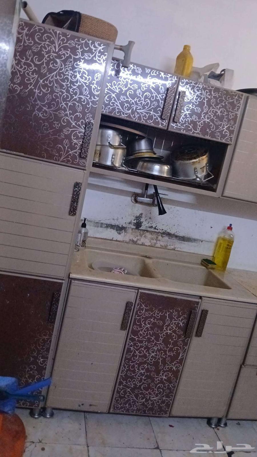 دولاب مطبخ نظيف مستخدم سبب البيع النقل من البيت64531873256835110