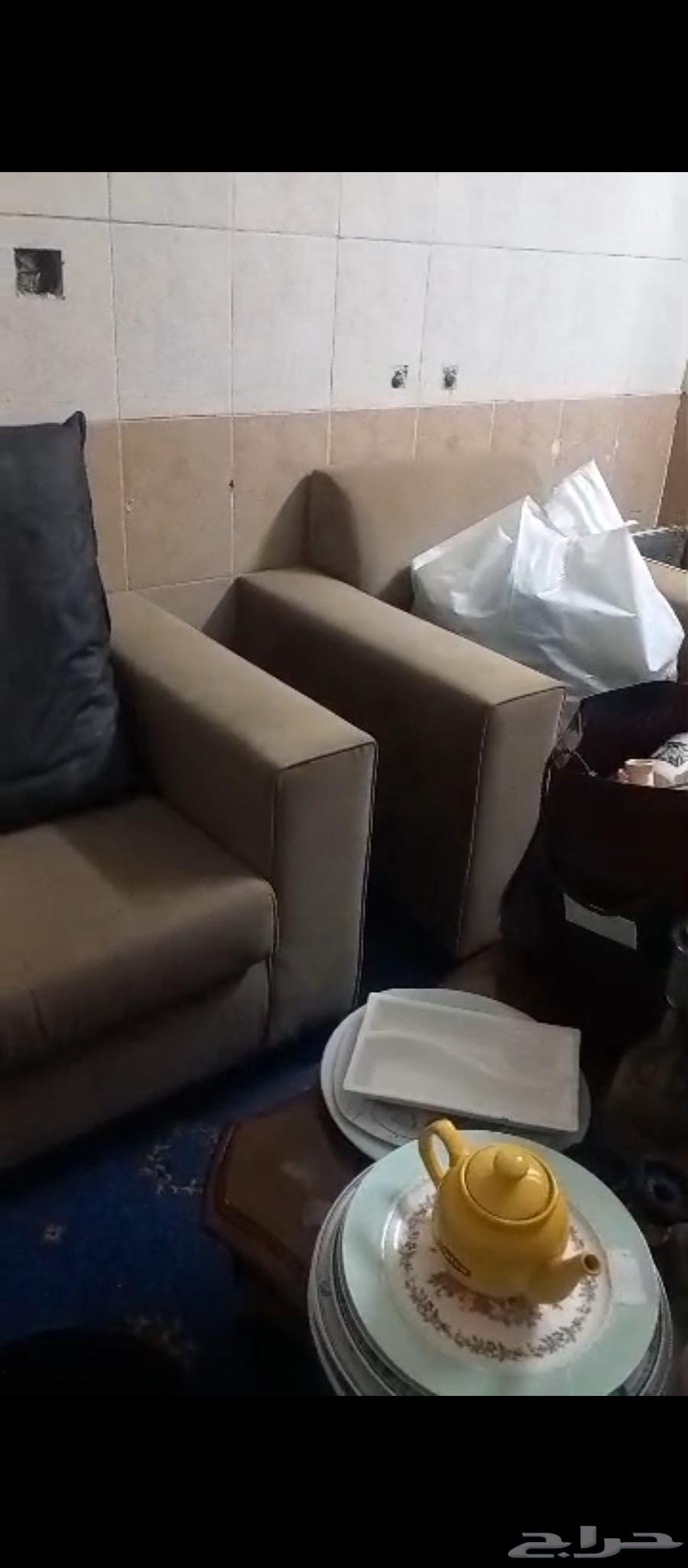 Clean sofa, in sha Allah, 300 riyals for four pieces64530487377283112