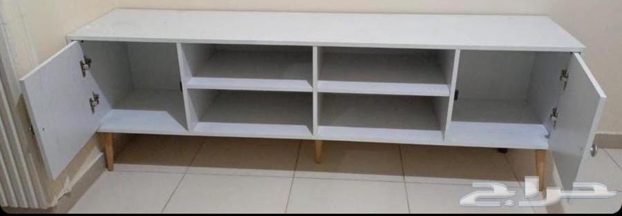 طاولة شاشةكبيرة من اكسترا لونها أبيض مستخدمة للبيع المستعجل64534691293697110