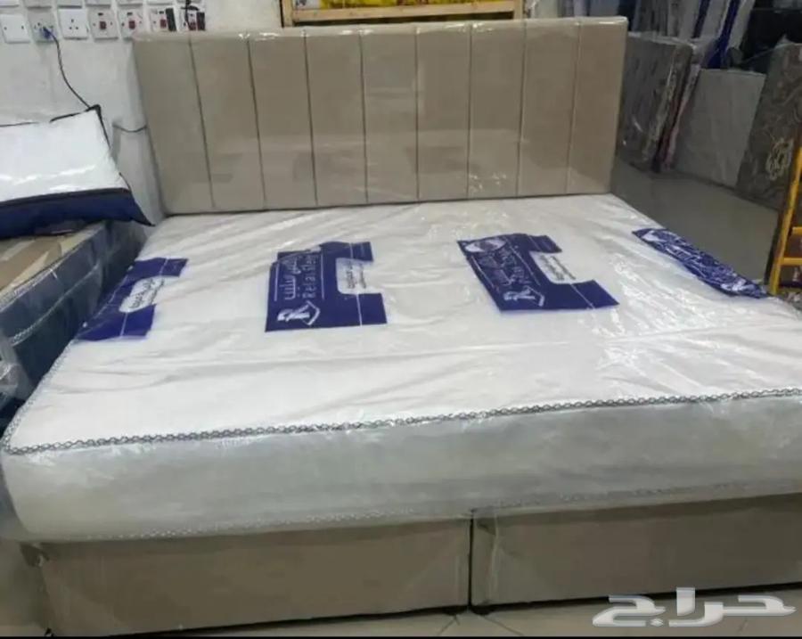 New wooden double bed with special discount and reduced prices, contact for order via phone number64528196283649110