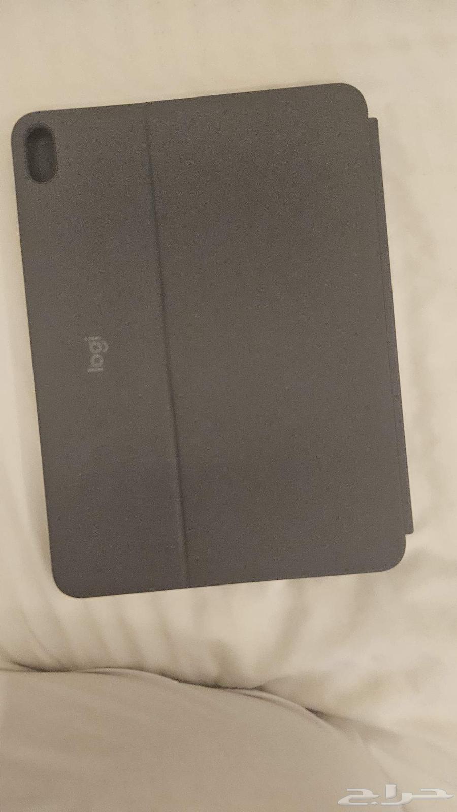 Logitech iPad Air M2 and M3 Keyboard64532156281730113