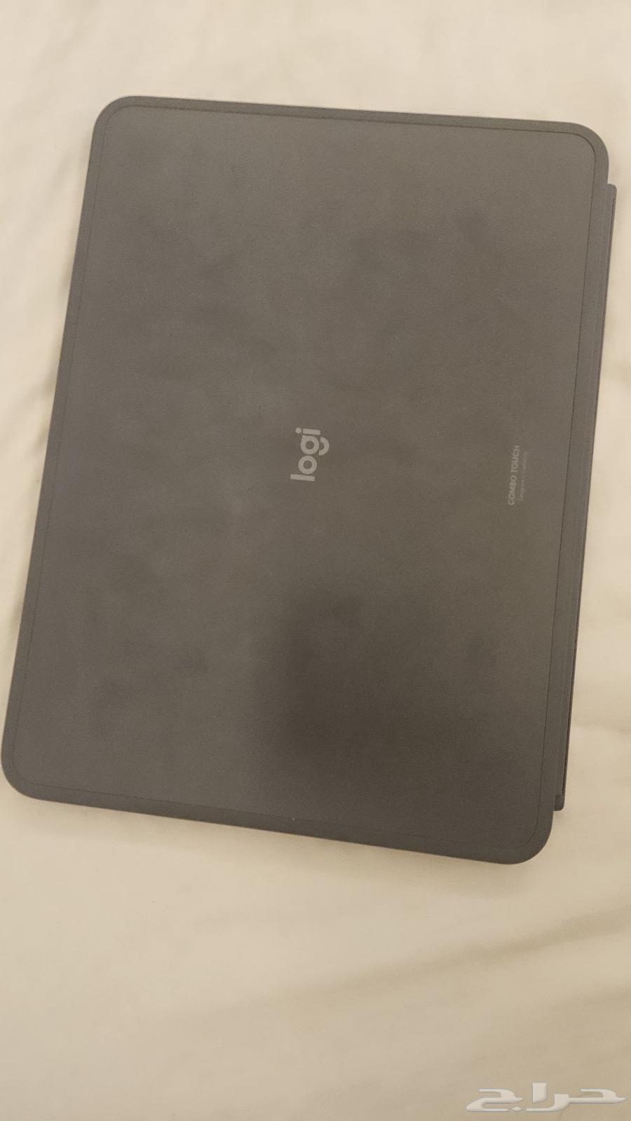 Logitech iPad Air M2 and M3 Keyboard64532156281730111