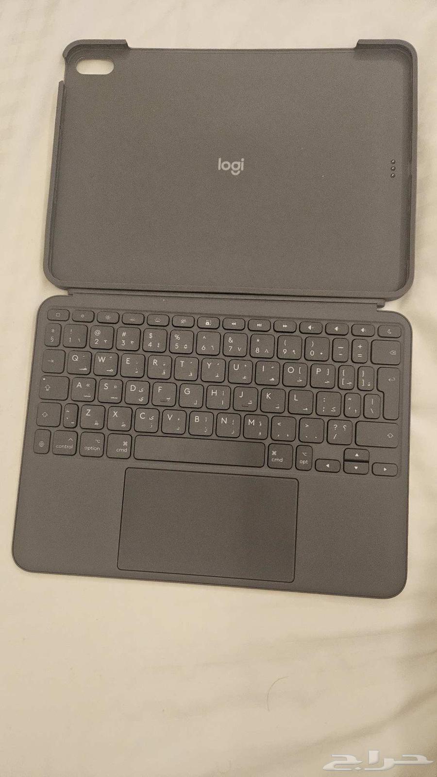 Logitech iPad Air M2 and M3 Keyboard64532156281730112